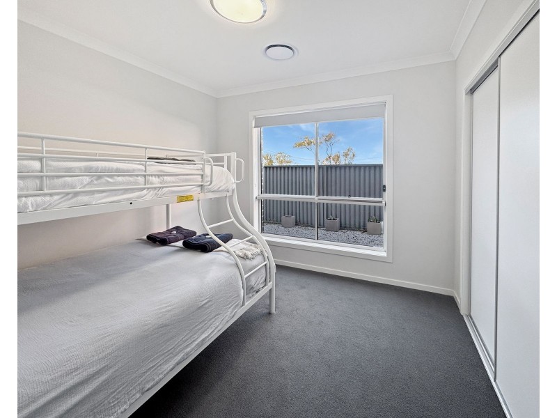 7 Orsova Parade, Orient Point NSW 2540