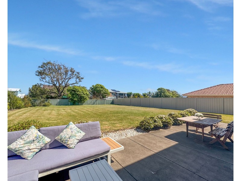 7 Orsova Parade, Orient Point NSW 2540