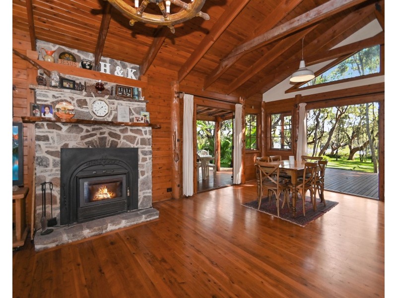10 Callala Street, Callala Bay NSW 2540