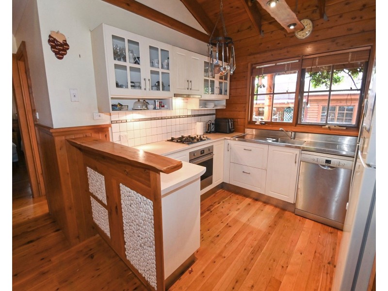 10 Callala Street, Callala Bay NSW 2540