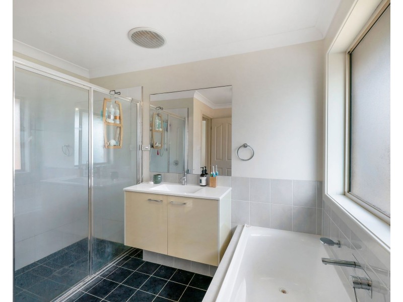 96a & 96b Quay Road, Callala Beach NSW 2540