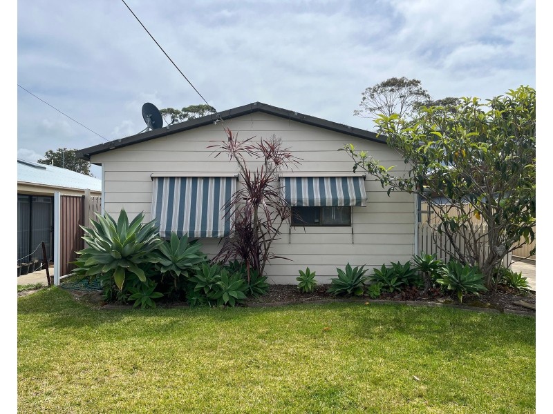 18 Derwent Street, Callala Bay NSW 2540