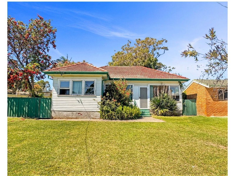 4 The Lake Circuit, Culburra Beach NSW 2540