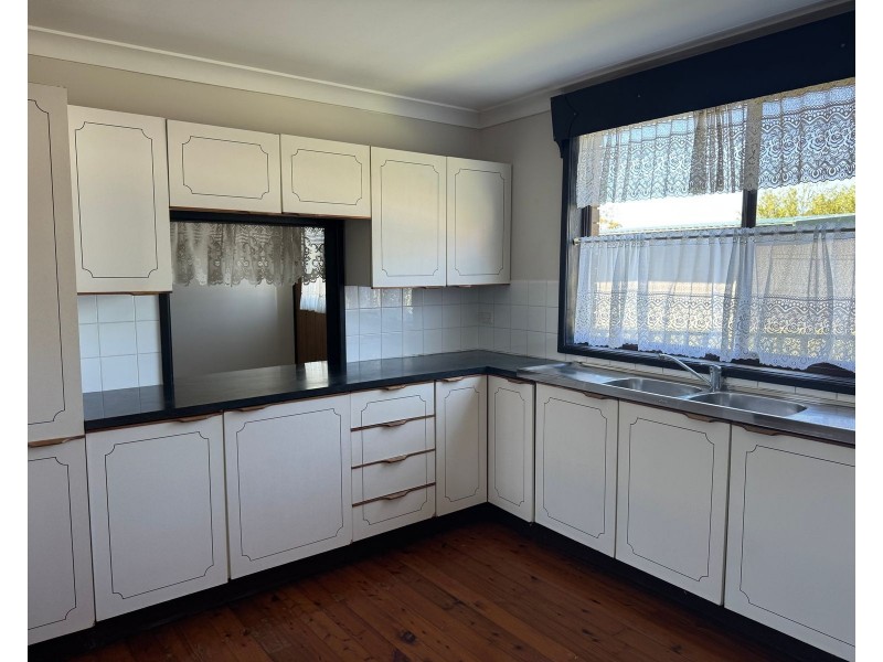 2/12 JERVIS STREET, Greenwell Point NSW 2540
