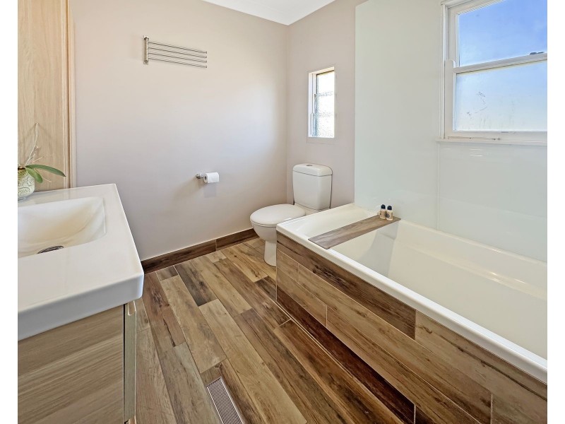 33 Broadview Avenue, Culburra Beach NSW 2540