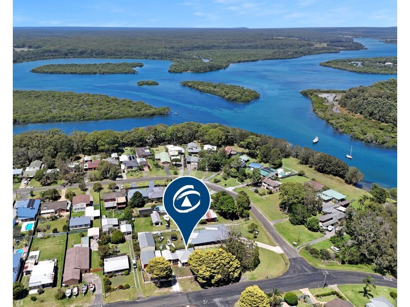 2 Otranto Avenue, Orient Point NSW 2540