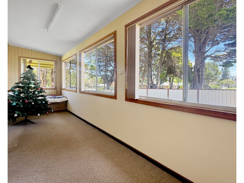 2 Otranto Avenue, Orient Point NSW 2540