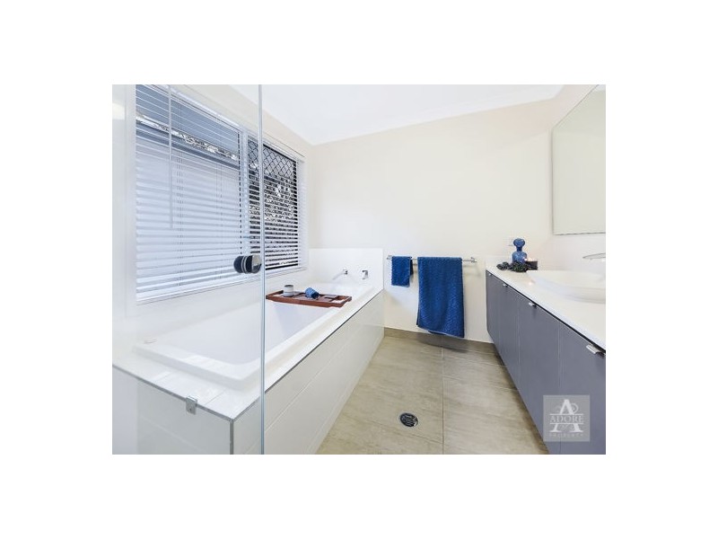 5 Sorbello Street, Bridgeman Downs QLD 4035