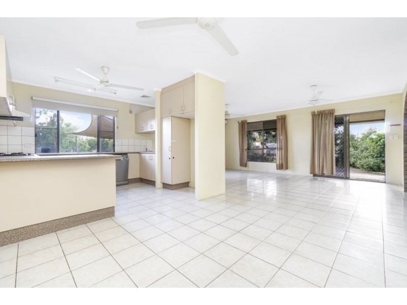 12 Bucklands Court, Moulden NT 0830