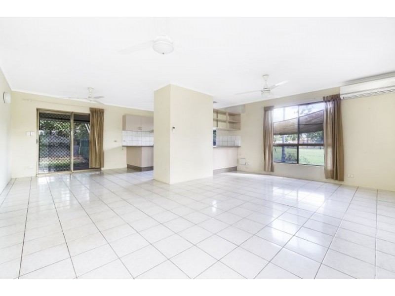 12 Bucklands Court, Moulden NT 0830