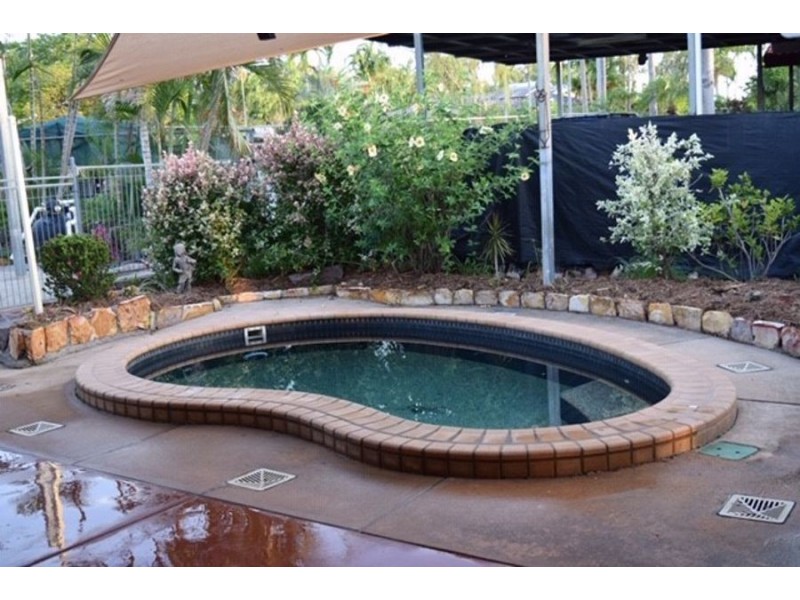 4 Strawbridge Cres, Moulden NT 0830