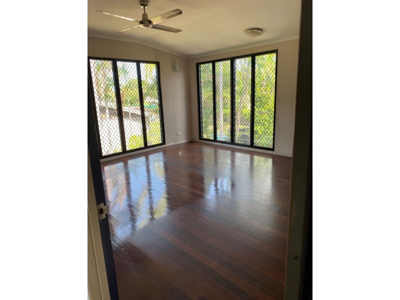 Bed 1 25 Darwent Street, Malak NT 0812