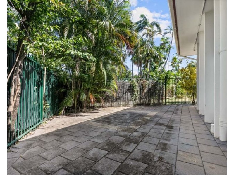 1/10 Sandalwood street, Nightcliff NT 0810