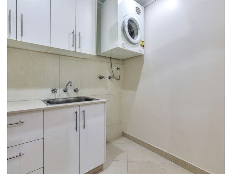 2/11 Villaflor Crescent, Woolner NT 0820