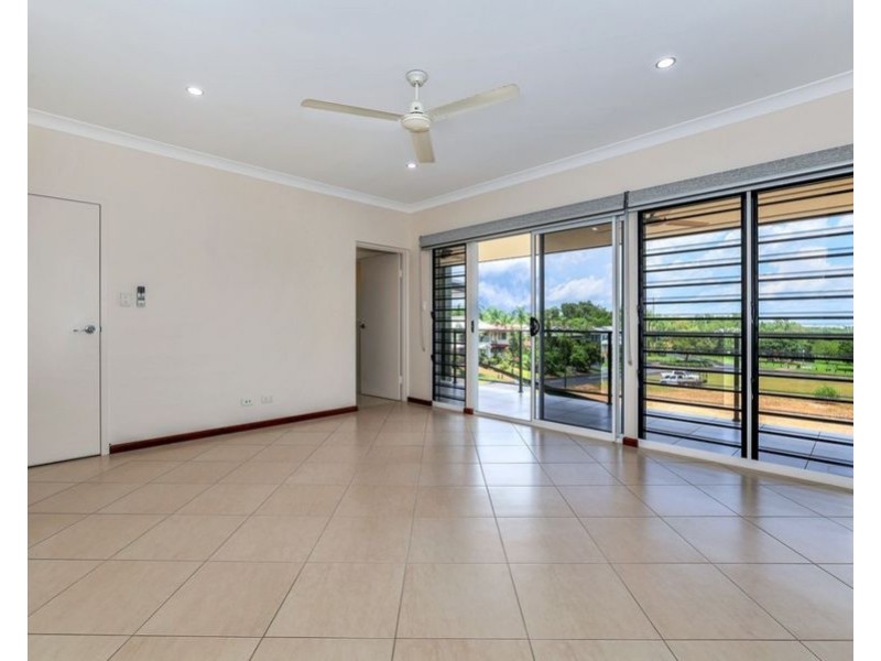 2/11 Villaflor Crescent, Woolner NT 0820