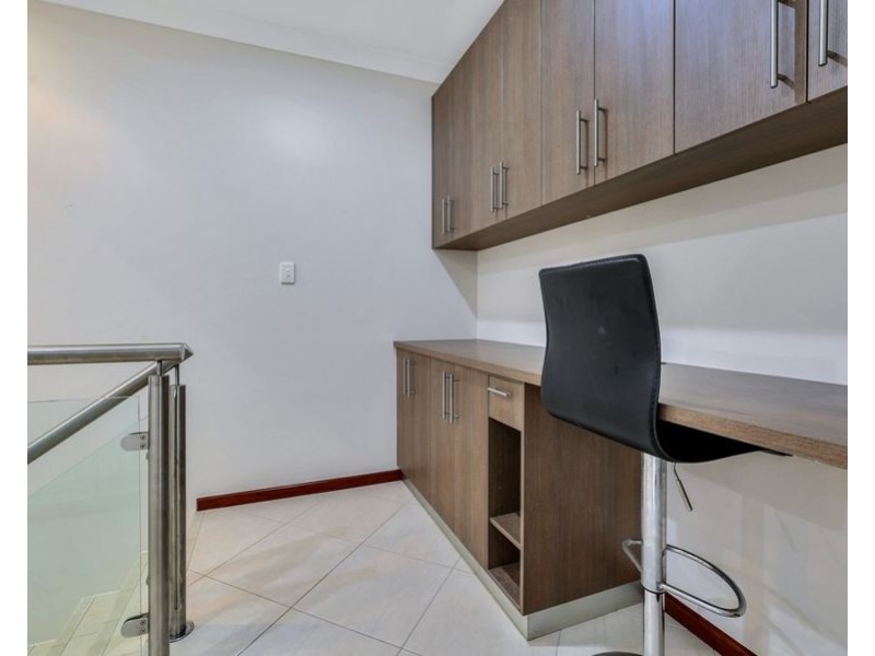 2/11 Villaflor Crescent, Woolner NT 0820