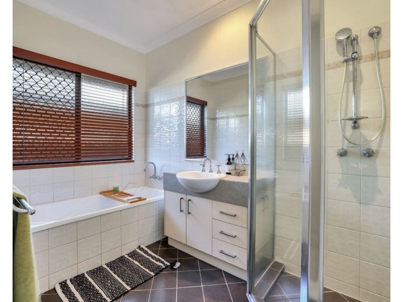 Rosebery NT 0832
