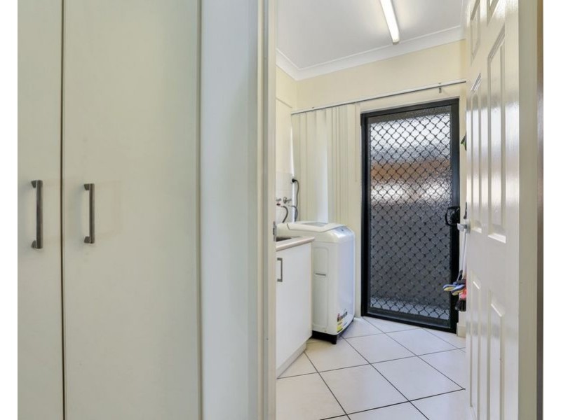 Rosebery NT 0832