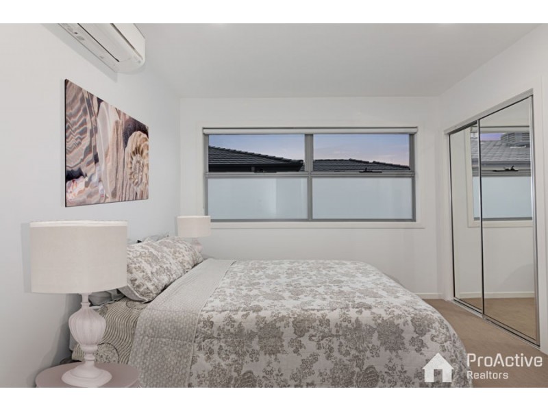 2 Vivid Way, Craigieburn VIC 3064