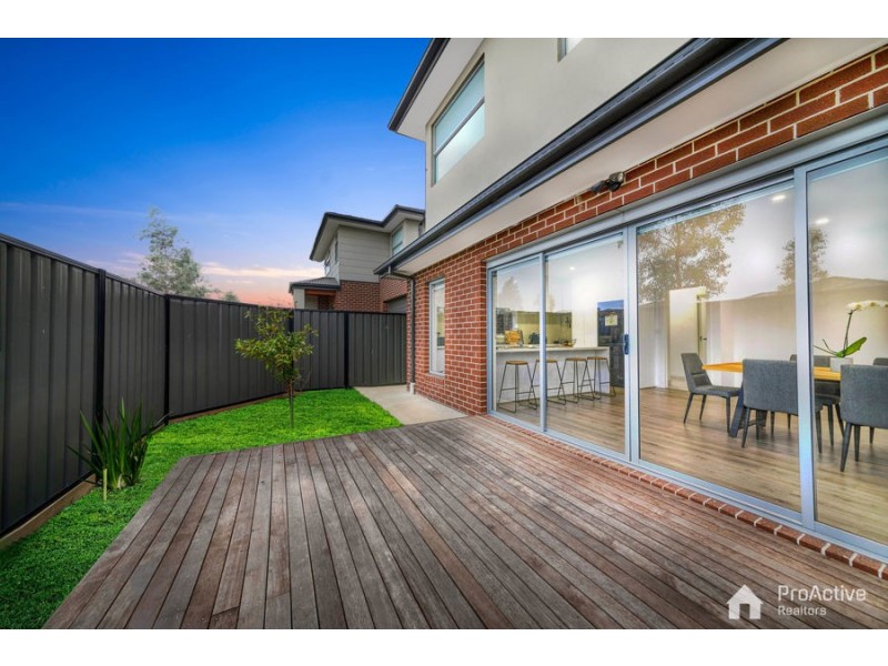 2 Vivid Way, Craigieburn VIC 3064