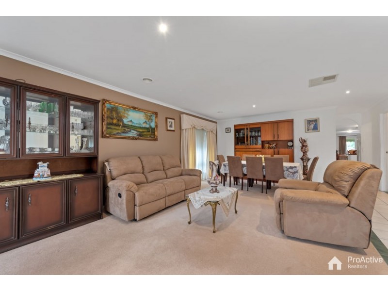 46 Lakes Drive, Craigieburn VIC 3064