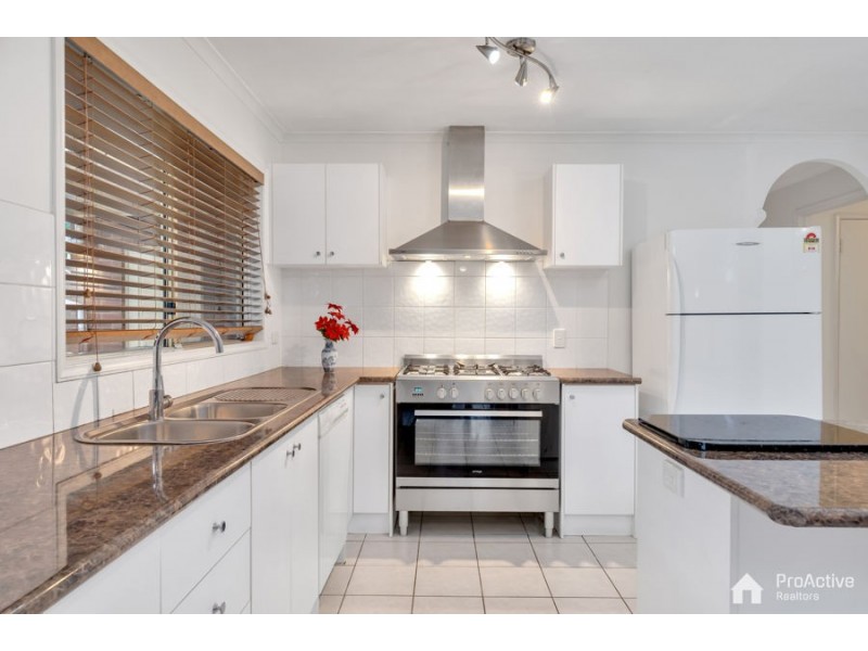 46 Lakes Drive, Craigieburn VIC 3064