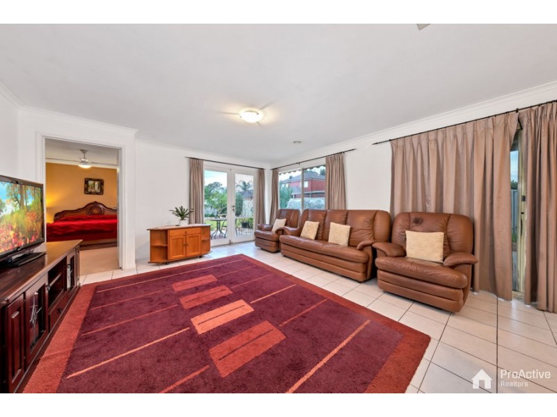 46 Lakes Drive, Craigieburn VIC 3064