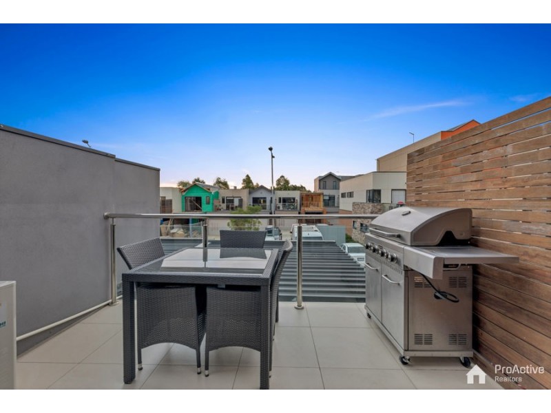 11A Huntington Drive, Craigieburn VIC 3064