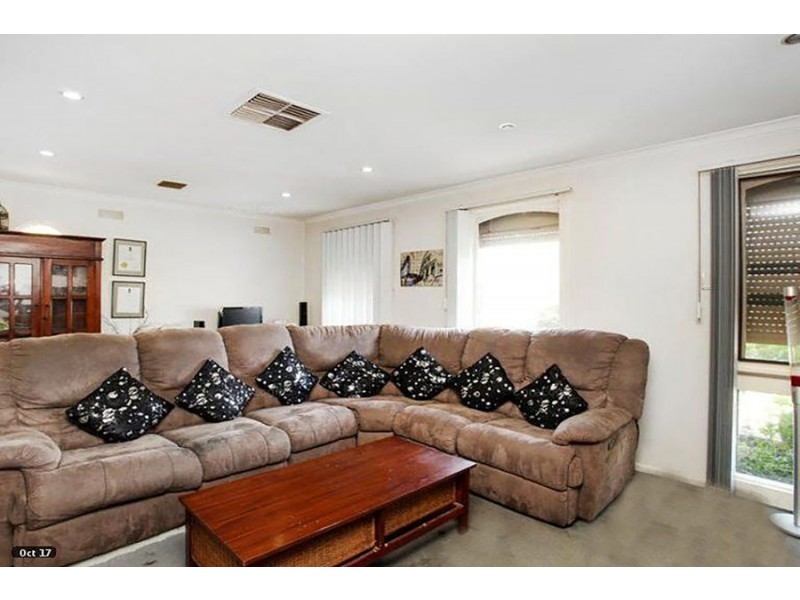 53 CHILDS ST, Melton South VIC 3338