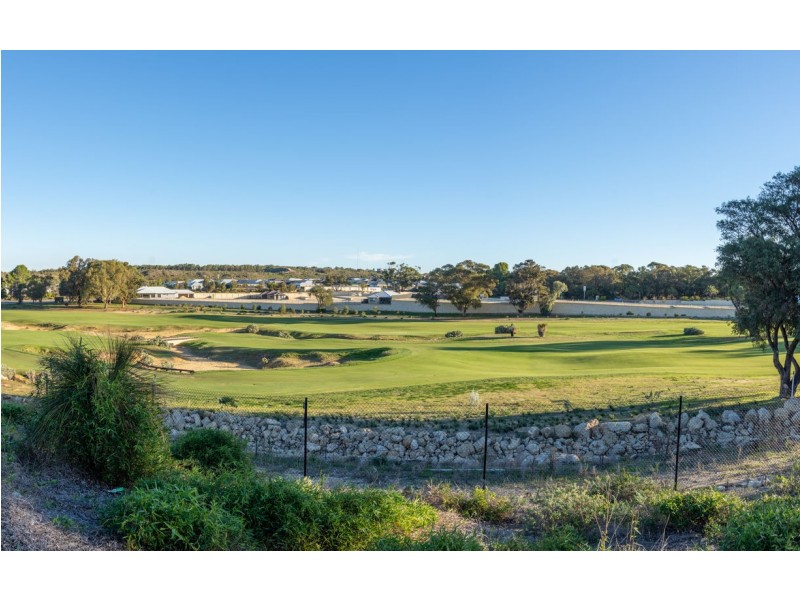 8 Bunker Crescent, Yanchep WA 6035