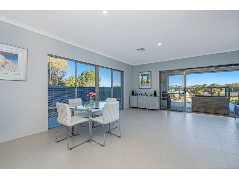 8 Bunker Crescent, Yanchep WA 6035