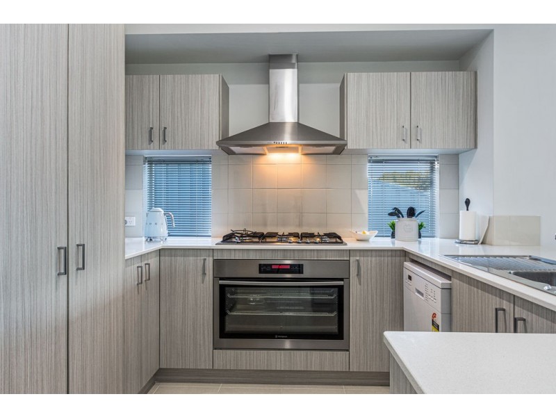 8 Bunker Crescent, Yanchep WA 6035