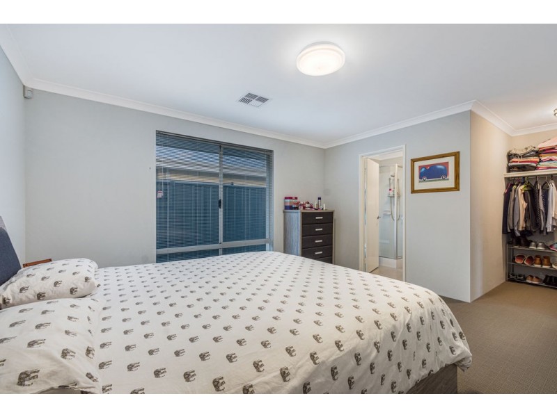 8 Bunker Crescent, Yanchep WA 6035