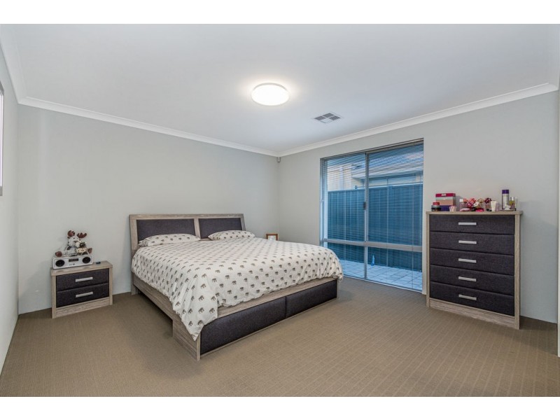 8 Bunker Crescent, Yanchep WA 6035