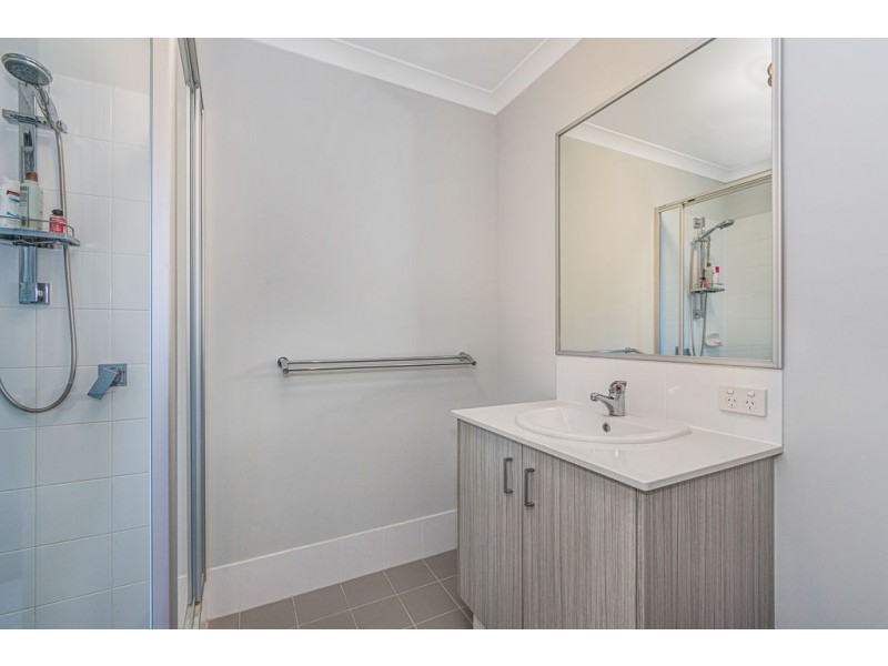 8 Bunker Crescent, Yanchep WA 6035