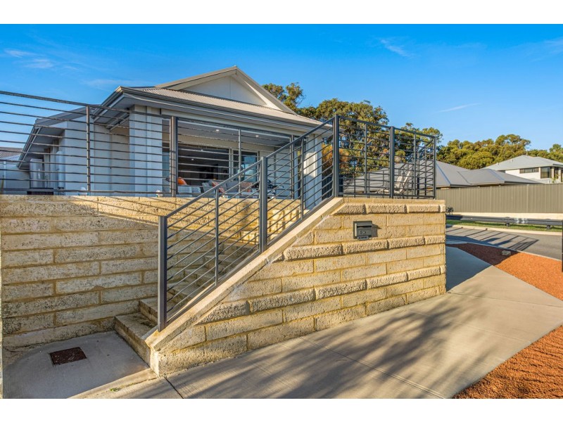 8 Bunker Crescent, Yanchep WA 6035