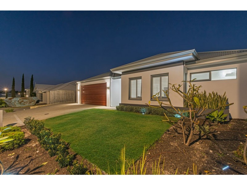 4 Carbon Street, Yanchep WA 6035