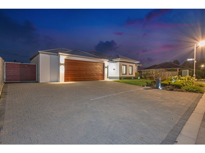 4 Carbon Street, Yanchep WA 6035