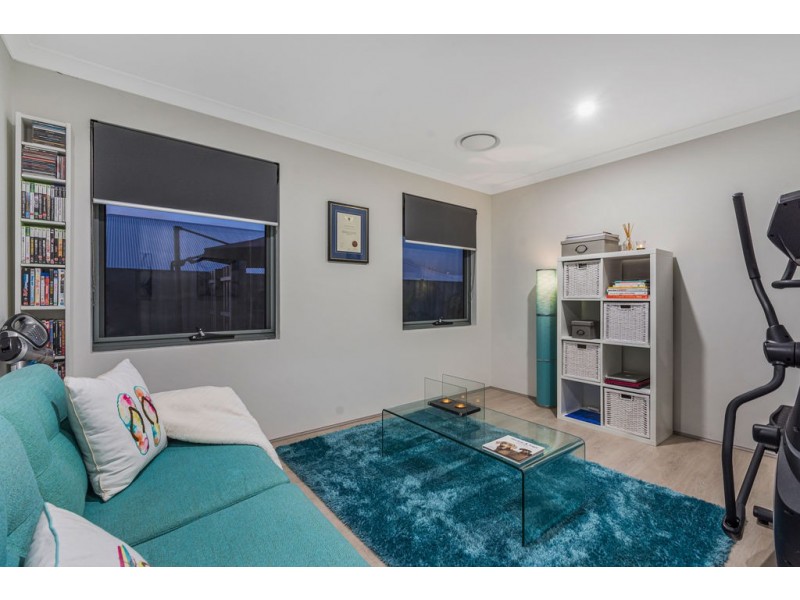 4 Carbon Street, Yanchep WA 6035