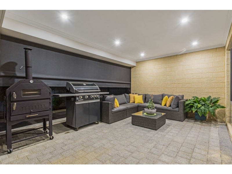 4 Carbon Street, Yanchep WA 6035