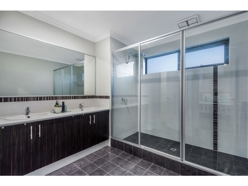 4 Carbon Street, Yanchep WA 6035