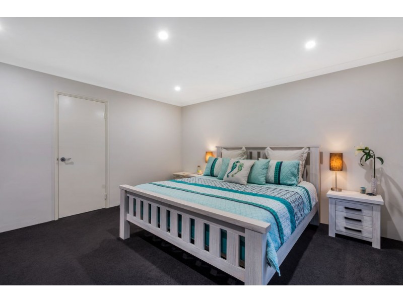 4 Carbon Street, Yanchep WA 6035