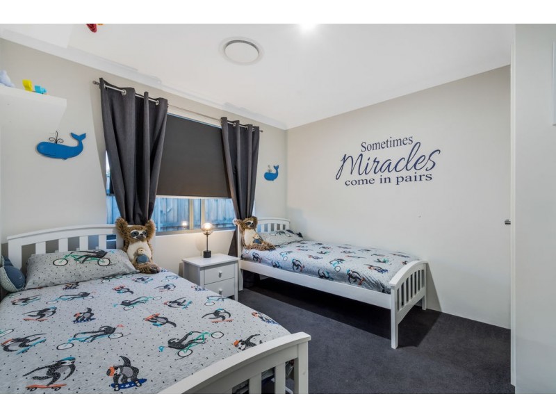 4 Carbon Street, Yanchep WA 6035