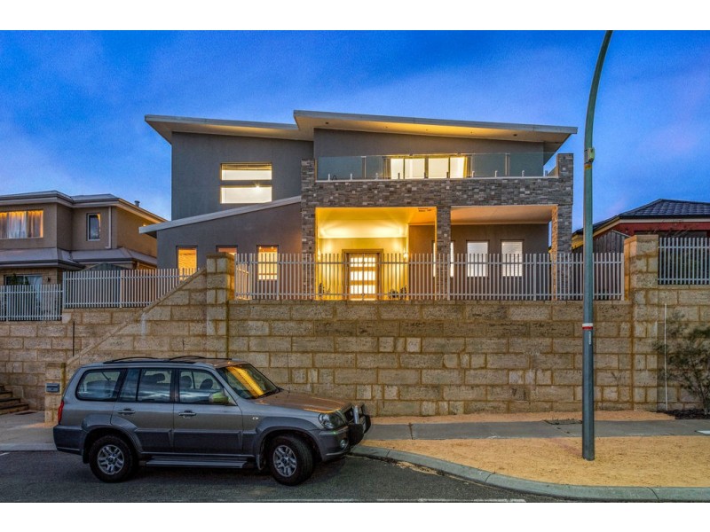 16 Tinsel Street, Yanchep WA 6035