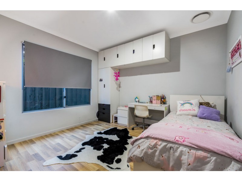 16 Tinsel Street, Yanchep WA 6035