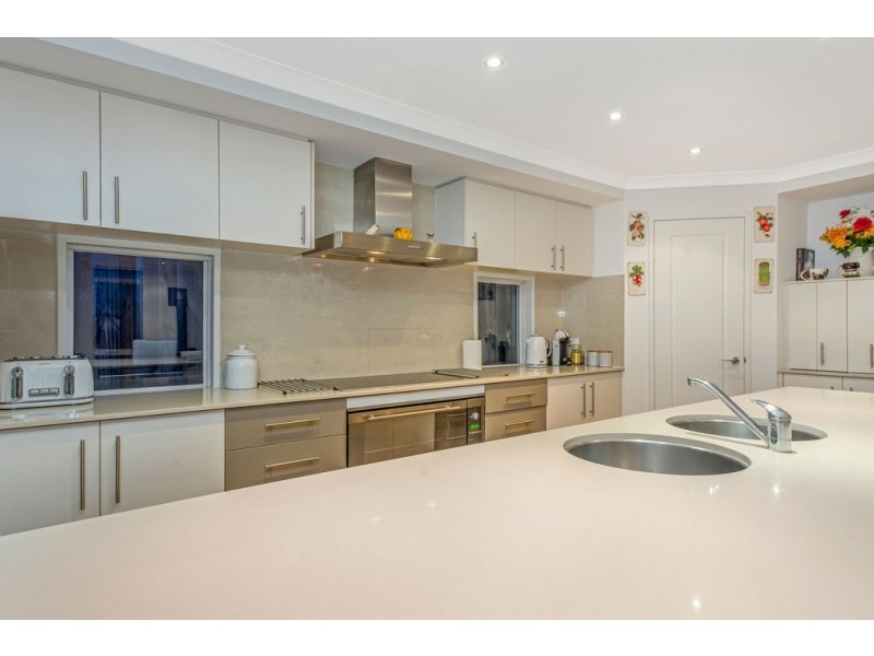 4 Sunny Close, Yanchep WA 6035