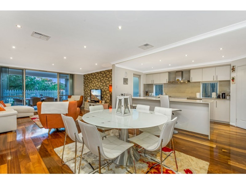 4 Sunny Close, Yanchep WA 6035