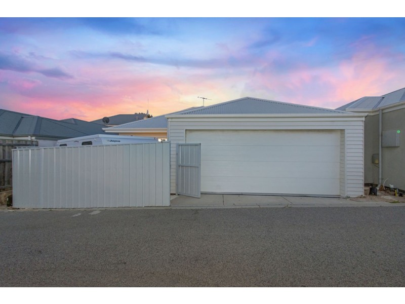 4 Sunny Close, Yanchep WA 6035