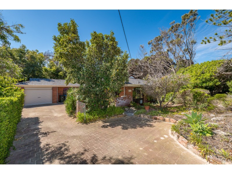 6 Nautical Court, Yanchep WA 6035