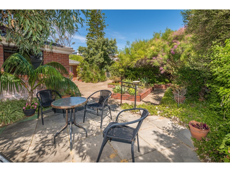 6 Nautical Court, Yanchep WA 6035